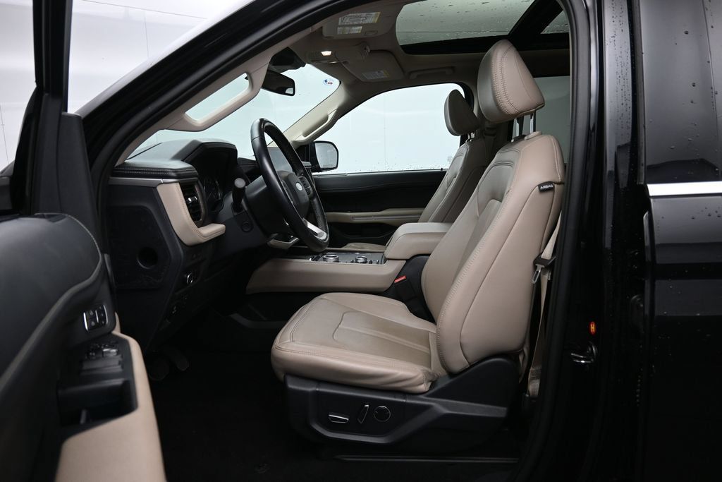 Used 2024 Ford Expedition Limited AWD/4WD image 22