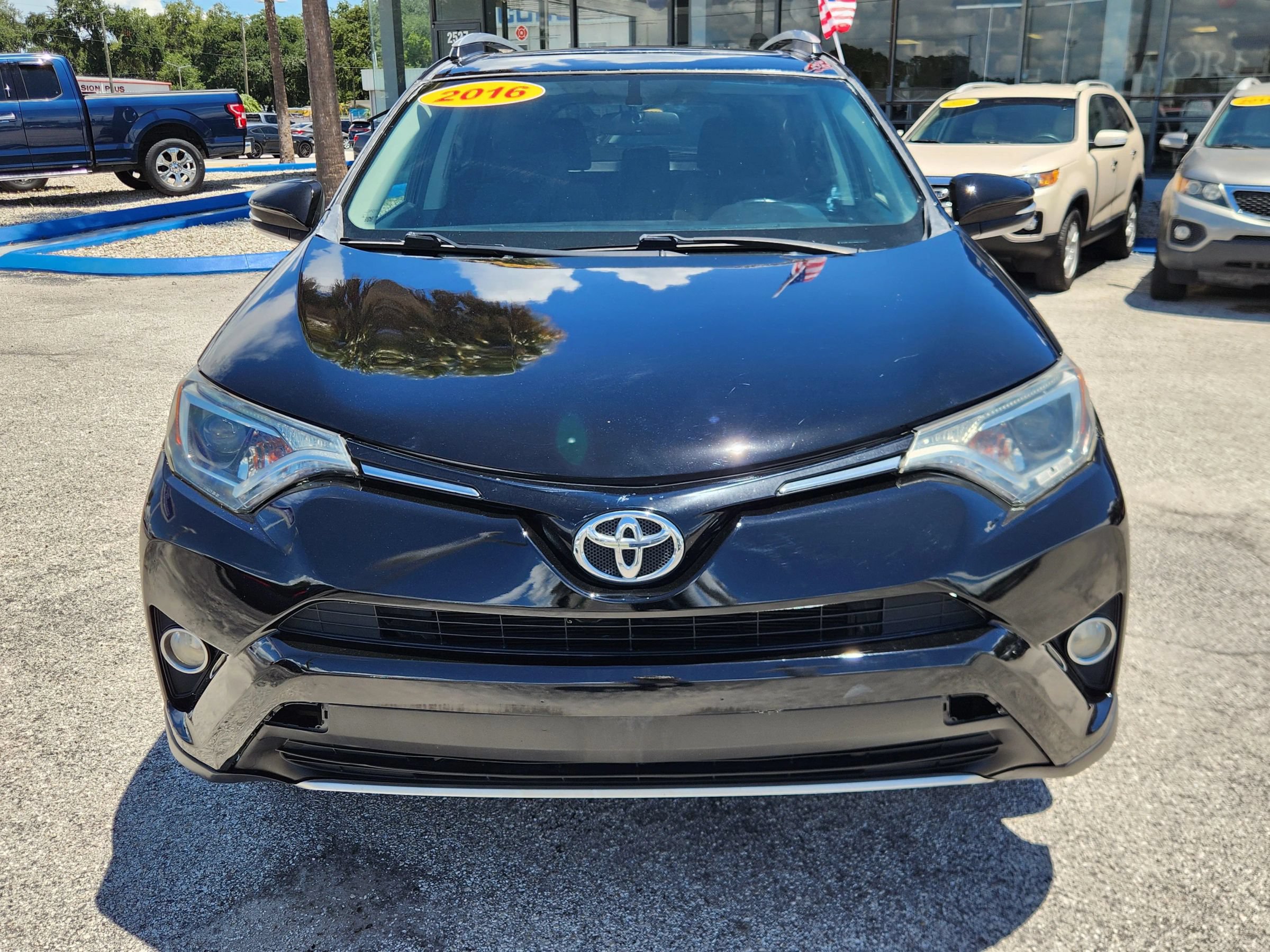 Used 2016 Toyota RAV4 XLE FWD image 3