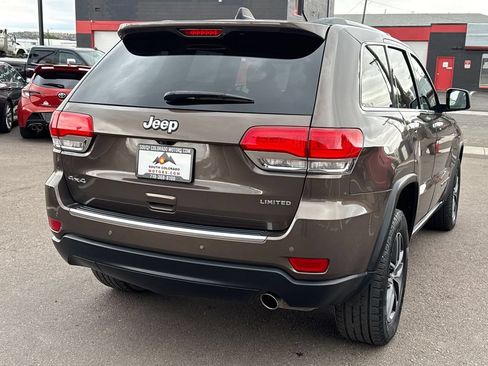 Used 2017 Jeep Grand Cherokee Limited AWD/4WD image 7