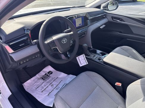 New 2025 Toyota Camry LE w/ Convenience Package image 15