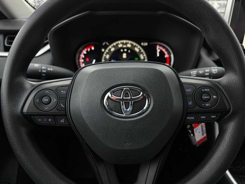 Certified 2025 Toyota RAV4 LE image 24