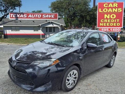 Used 2019 Toyota Corolla LE image 1