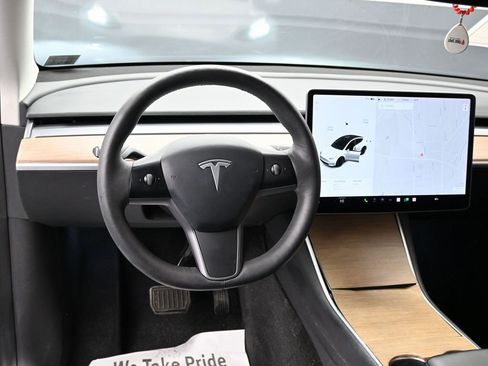 Used 2021 Tesla Model Y 2WD image 34