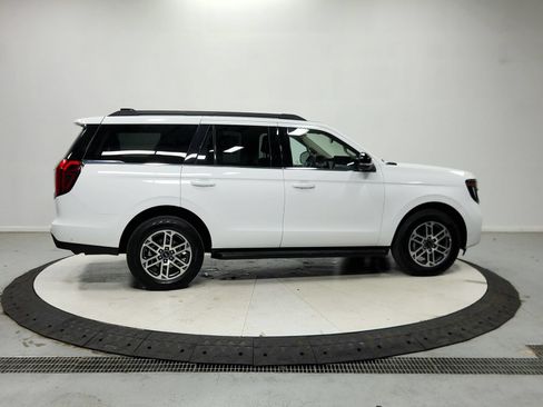 Used 2025 Ford Expedition Active AWD/4WD image 9