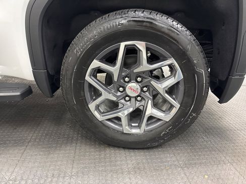 New 2026 GMC Sierra 1500 SLT w/ SLT Premium Package image 10