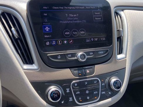 Used 2024 Chevrolet Malibu LT image 25