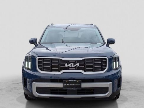 Used 2023 Kia Telluride S image 3