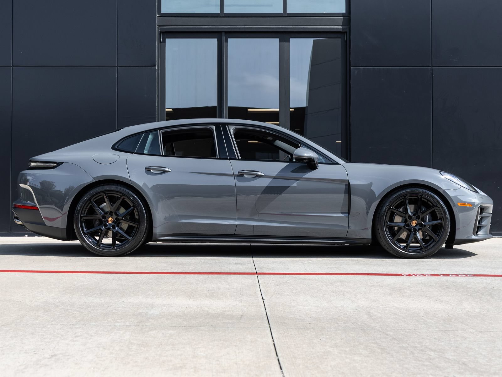 New 2026 Porsche Panamera 4 AWD/4WD image 12