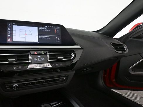 Used 2024 BMW Z4 sDrive30i image 13