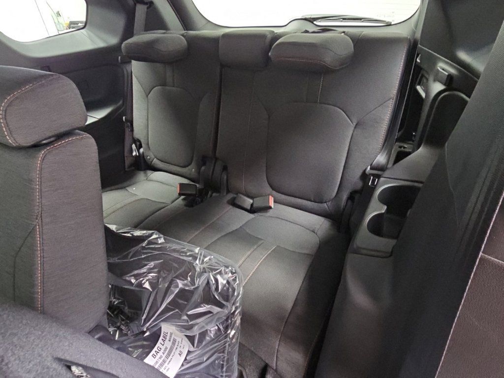 New 2026 Honda Pilot Sport image 32