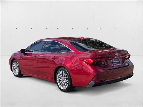 Used 2021 Toyota Avalon Limited image 8