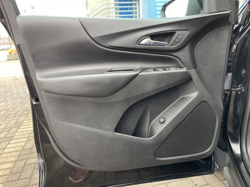 Used 2022 Chevrolet Equinox LT image 14