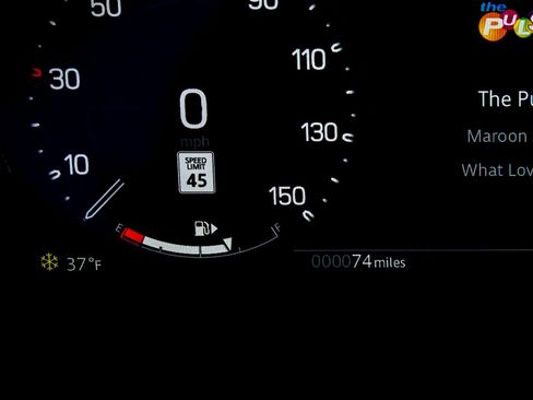 New 2025 Land Rover Defender 110 X image 10