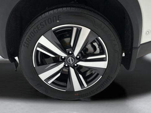 Used 2023 Nissan Rogue SL w/ SL Premium Package AWD/4WD image 8