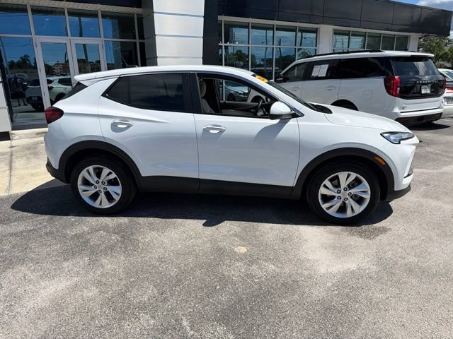 Used 2024 Buick Encore GX Preferred FWD image 10