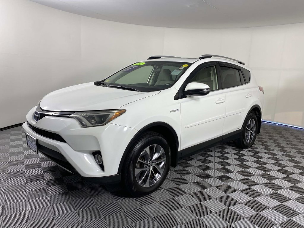 Used 2016 Toyota RAV4 XLE AWD/4WD image 4