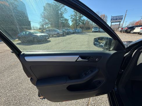Used 2014 Volkswagen Jetta SE image 14
