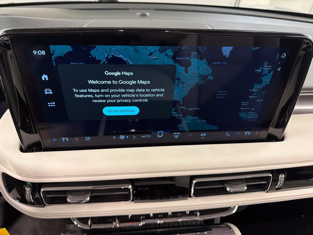 Used 2026 Lincoln Aviator AWD image 11