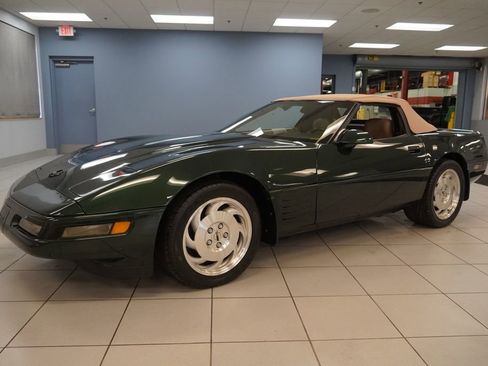 Used 1993 Chevrolet Corvette Convertible RWD image 26