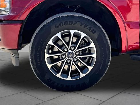 Used 2019 Ford F150 XLT w/ Equipment Group 302A Luxury AWD/4WD image 10