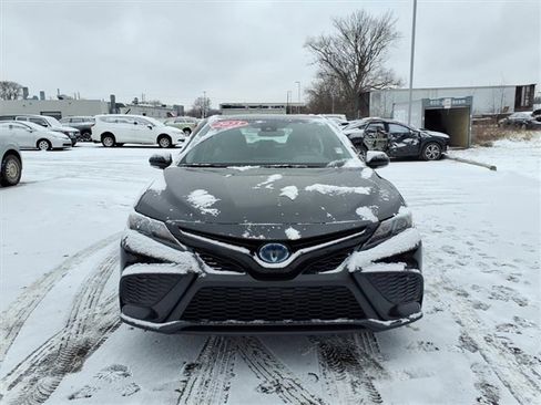 Certified 2023 Toyota Camry SE image 2