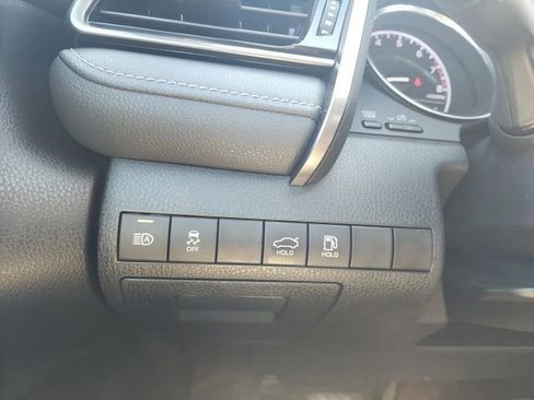 Used 2020 Toyota Camry SE image 15