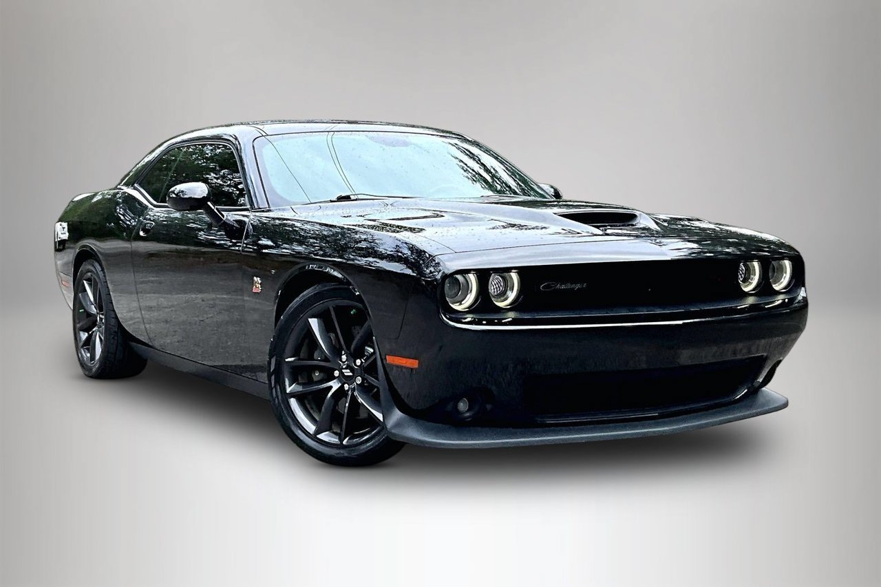 Used 2019 Dodge Challenger R/T Scat Pack RWD image 2