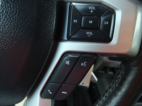 Used 2019 Ford F250 Lariat w/ Chrome Package AWD/4WD image 21