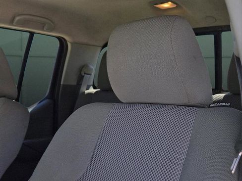 Used 2018 Nissan Frontier SV RWD image 21