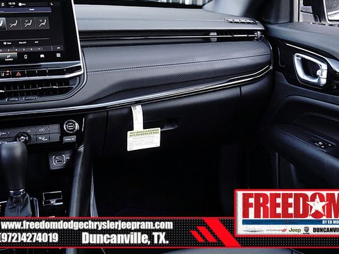 New 2026 Jeep Compass Latitude image 38