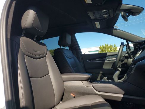 Used 2025 Cadillac XT5 Premium Luxury image 21