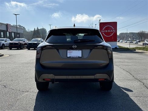 New 2026 Nissan Kicks SR image 7