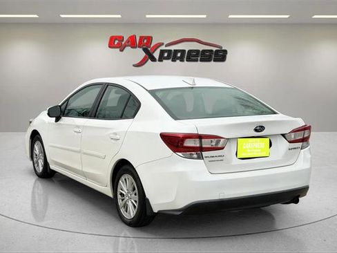 Used 2018 Subaru Impreza 2.0i Premium image 11