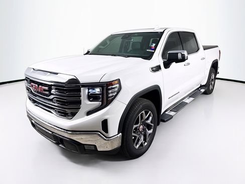 Used 2023 GMC Sierra 1500 SLT w/ SLT Premium Package image 4