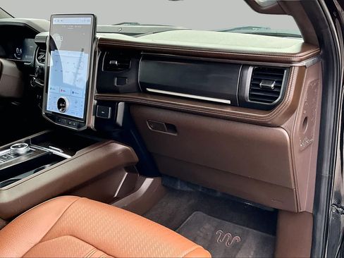 Used 2024 Ford Expedition Max King Ranch AWD/4WD image 19