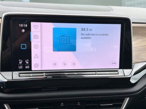 Used 2024 Volkswagen Atlas SE w/ Panoramic Sunroof Package FWD image 23