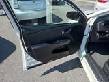 Used 2016 Toyota Avalon XLE Plus image 5