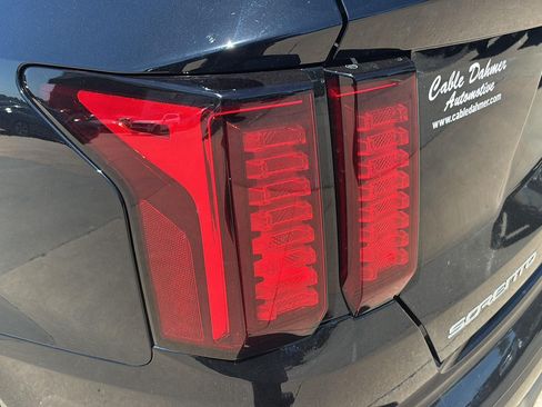 Used 2023 Kia Sorento S FWD image 22