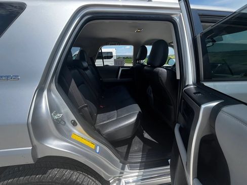 Used 2012 Toyota 4Runner SR5 RWD image 11