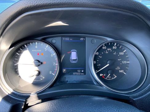 Used 2019 Nissan Rogue SL image 25