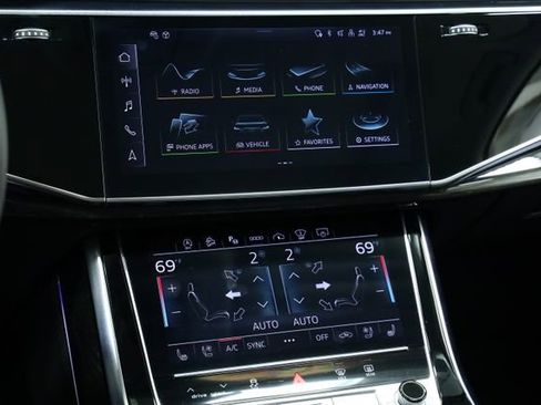 Used 2023 Audi Q7 3.0T Prestige AWD/4WD image 14