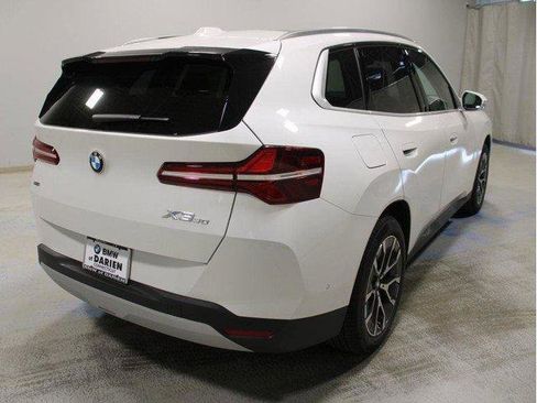 Used 2025 BMW X3 xDrive30i w/ Convenience Package image 9