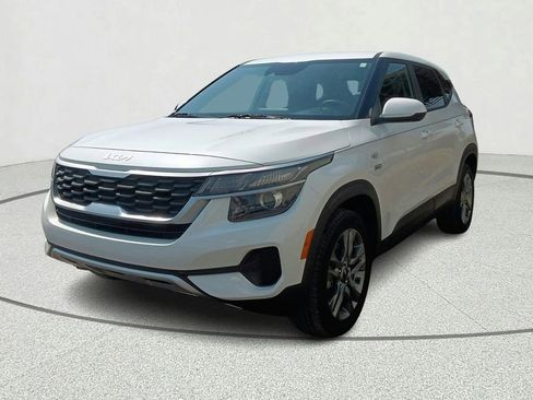 Used 2022 Kia Seltos LX AWD/4WD image 3