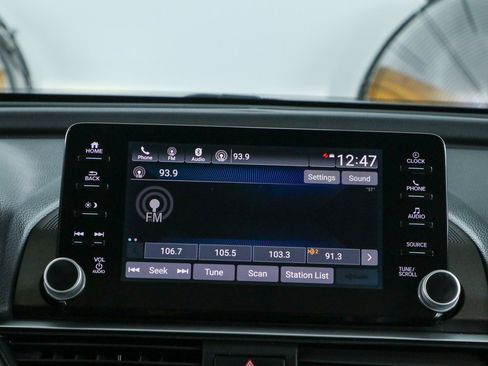 Used 2018 Honda Accord EX-L image 16