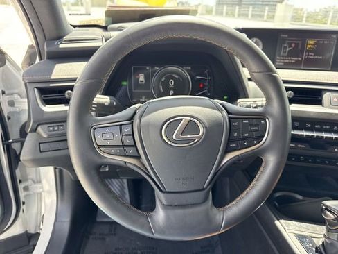 Used 2020 Lexus UX 250h w/ Premium Package image 14