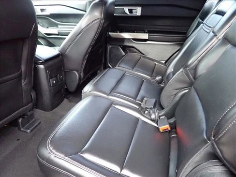 Certified 2023 Ford Explorer XLT w/ Equipment Group 202A image 10