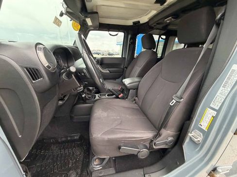 Used 2015 Jeep Wrangler Unlimited Sport image 16