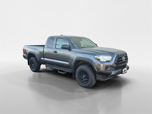 Used 2022 Toyota Tacoma SR image 2