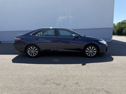 Used 2015 Toyota Camry XLE w/ Convenience Package FWD image 1