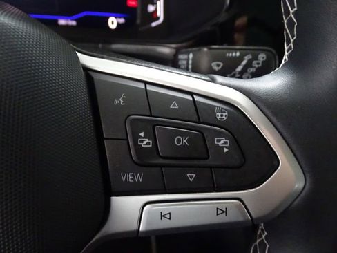 Used 2023 Volkswagen Taos SEL image 8